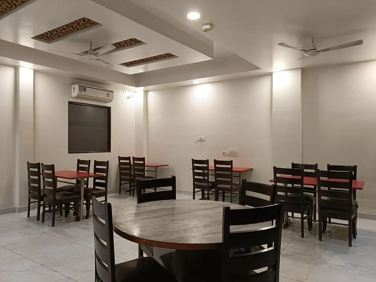 Bed & Breakfast Palm Emerald Near New Delhi International Airport